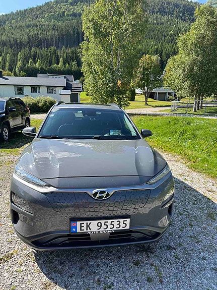 Hyundai Kona 2 of 11
