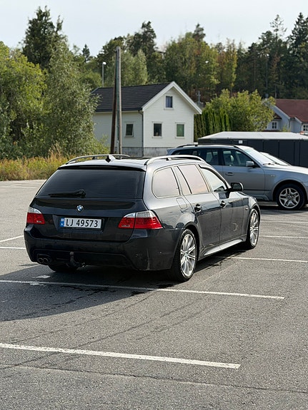 BMW 530xd 4 of 8