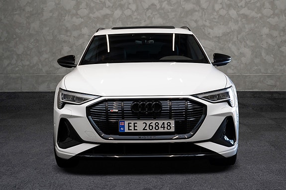 Audi e-tron 5 of 27