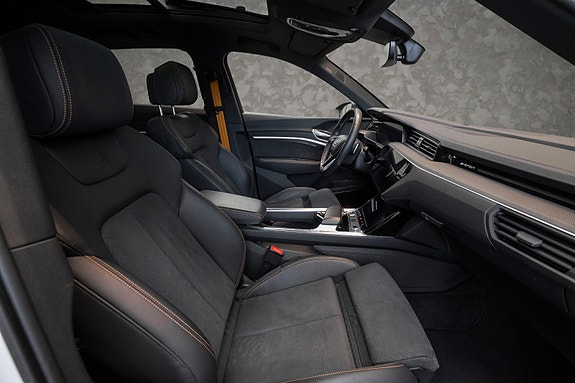 Audi e-tron 19 of 27