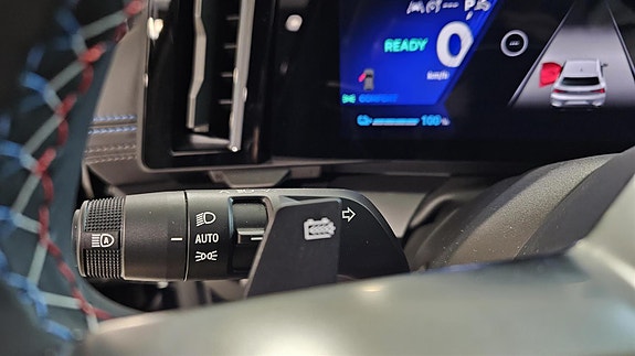 Renault Scenic E-Tech 18 of 30