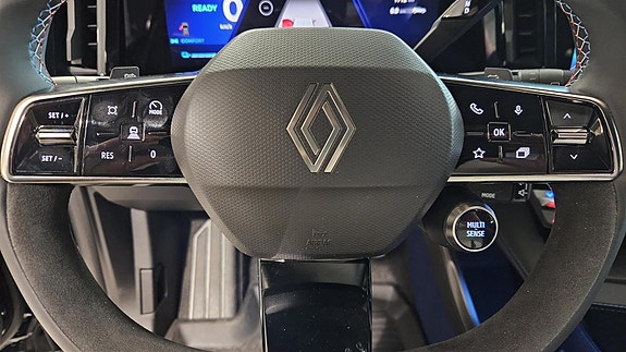 Renault Scenic E-Tech 17 of 30