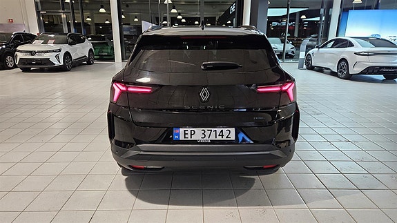 Renault Scenic E-Tech 6 of 30