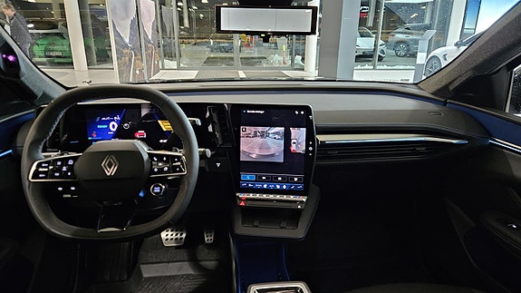 Renault Scenic E-Tech 13 of 30
