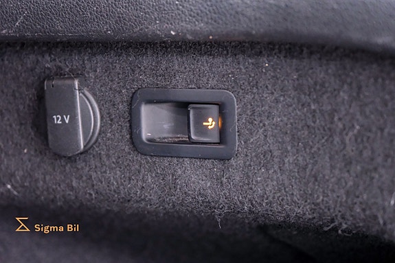 Volkswagen Passat 15 of 30