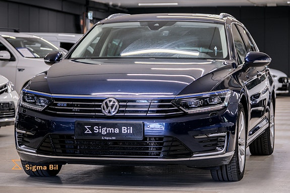 Volkswagen Passat 4 of 30