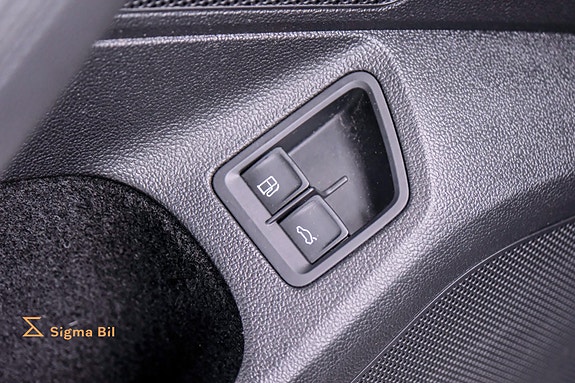Volkswagen Passat 25 of 30