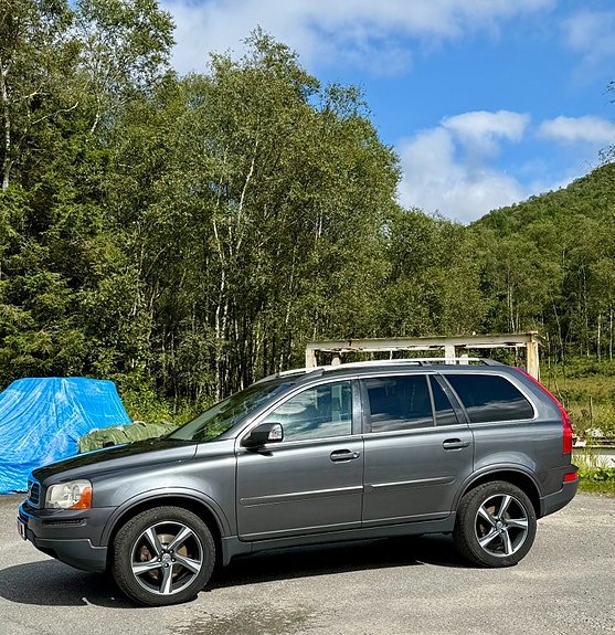 Volvo XC90 4 of 15