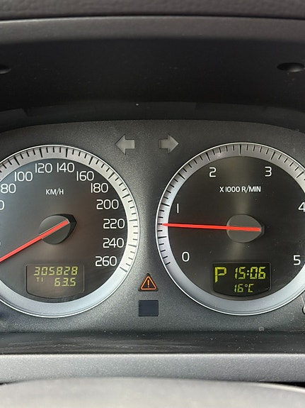 Volvo XC90 12 of 15