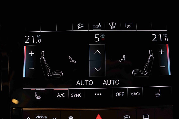 Audi e-tron 27 of 30