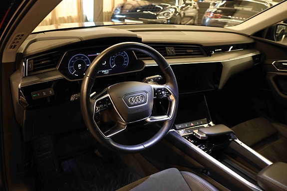 Audi e-tron 21 of 30