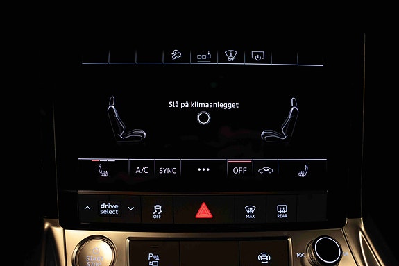 Audi e-tron 26 of 30