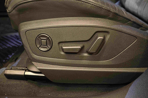 Audi e-tron 22 of 30