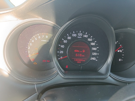 Kia Ceed 4 of 15