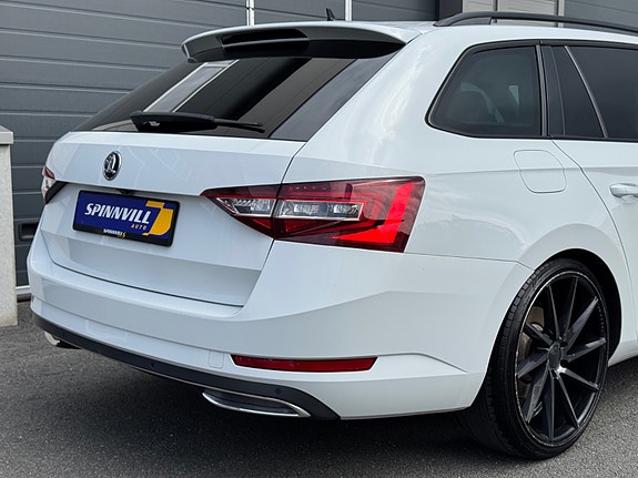 Skoda Superb 14 of 30