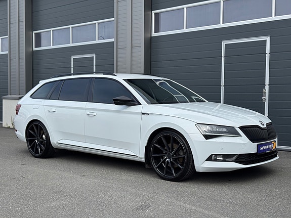 Skoda Superb 9 of 30