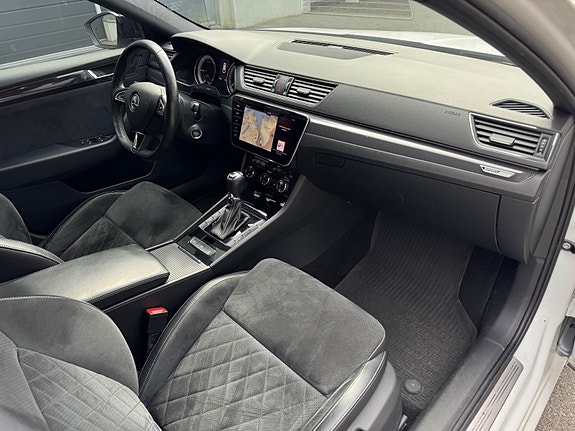 Skoda Superb 19 of 30