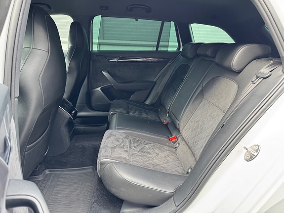Skoda Superb 21 of 30