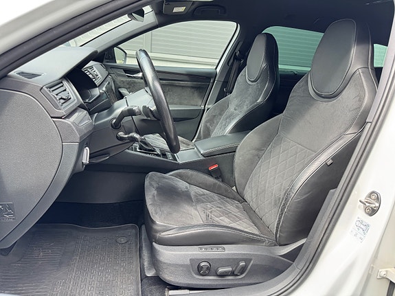 Skoda Superb 18 of 30