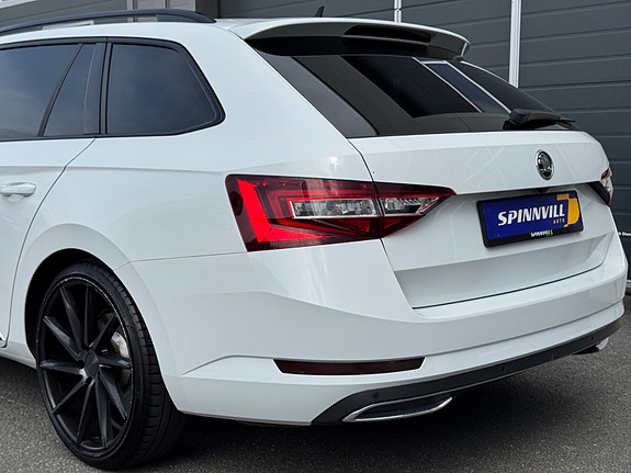 Skoda Superb 7 of 30