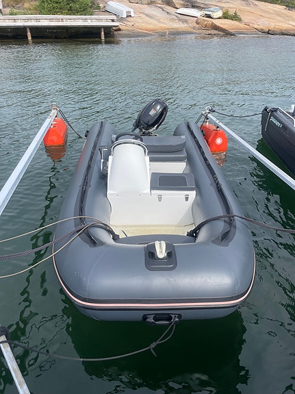 Lite brukt Suzumar 2020 modell med Suzuki motor. 3 of 3