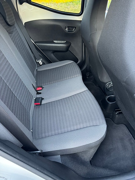 Toyota Aygo 8 of 26