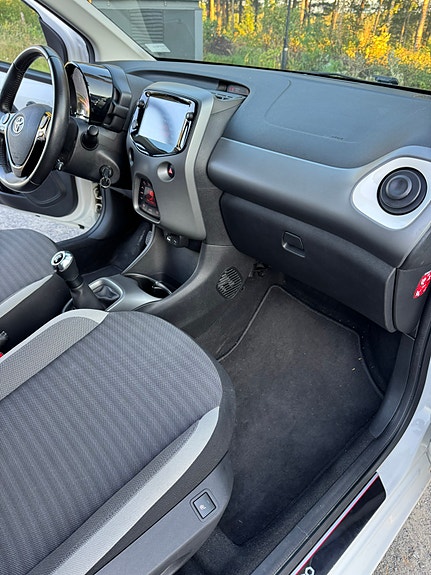 Toyota Aygo 11 of 26