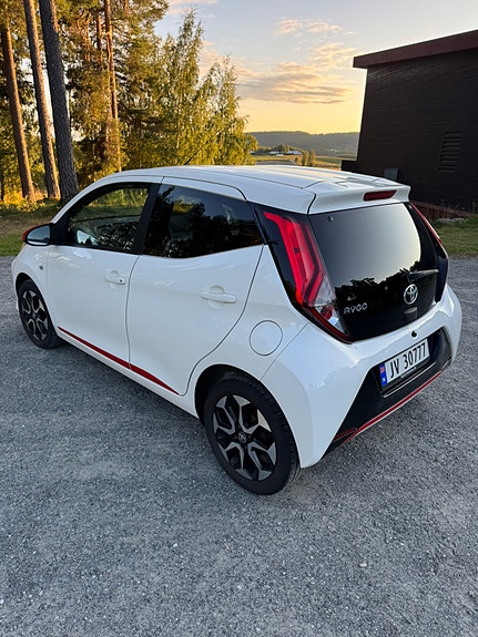 Toyota Aygo 21 of 26