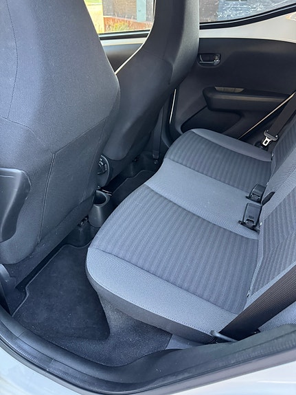 Toyota Aygo 6 of 26