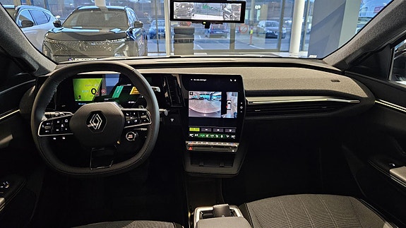Renault Scenic E-Tech 11 of 30
