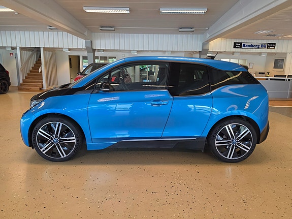 BMW i3 2 of 24
