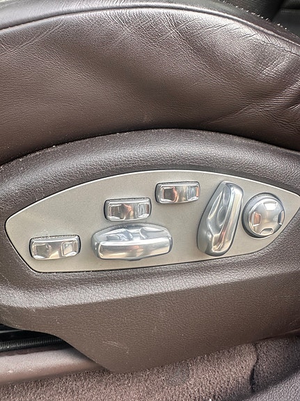Porsche Cayenne 7 of 12