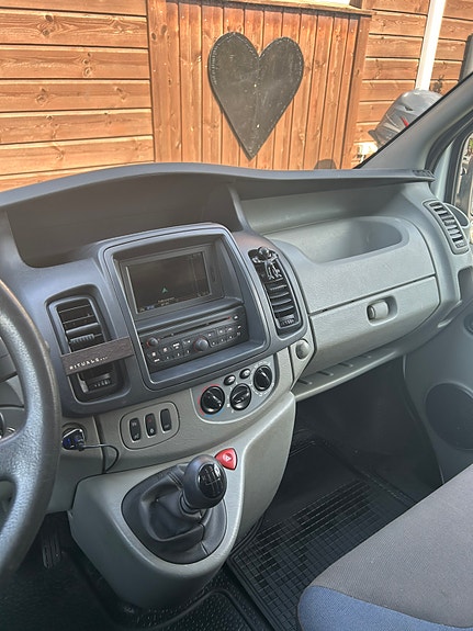 Renault Trafic 9 of 12