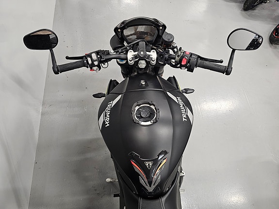 Triumph Speed Triple 1050 RS 8 of 11