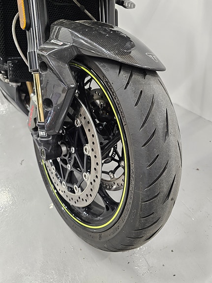 Triumph Speed Triple 1050 RS 3 of 11