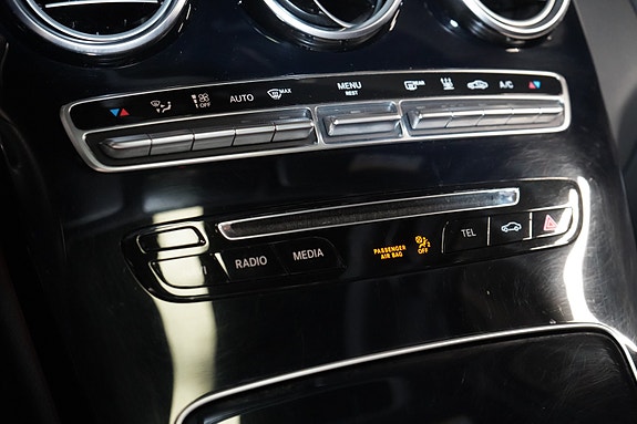 Mercedes-Benz C350 e 24 of 28