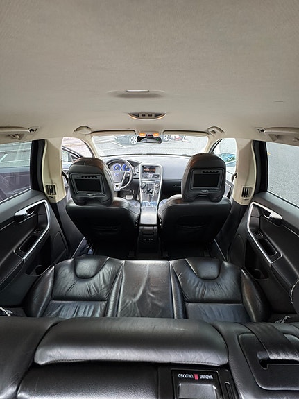 Volvo XC60 9 of 22