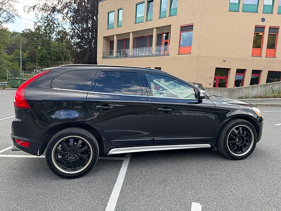 Volvo XC60 4 of 22