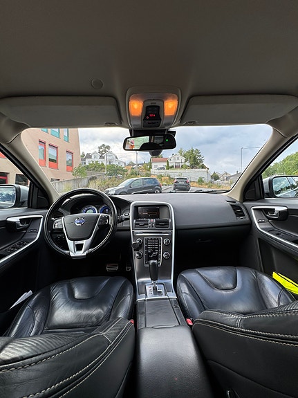 Volvo XC60 10 of 22