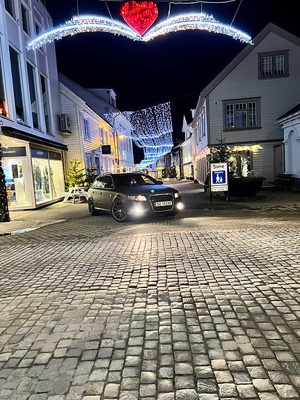 Audi A4 3 of 18