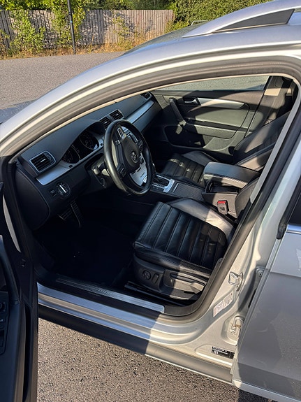 Volkswagen Passat Alltrack 7 of 13