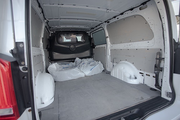 Mercedes-Benz Vito 119 21 of 24