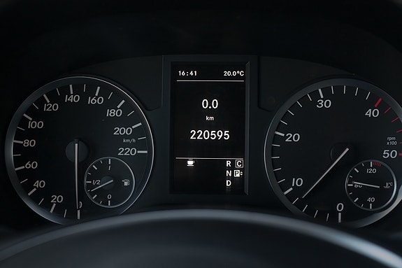 Mercedes-Benz Vito 119 14 of 24