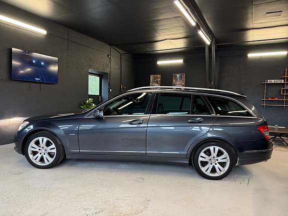 Mercedes-Benz C200 7 of 30