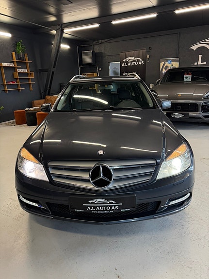 Mercedes-Benz C200 3 of 30