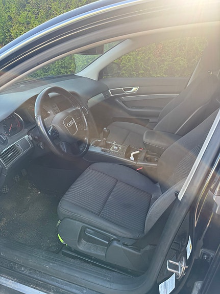 Audi A6 4 of 5