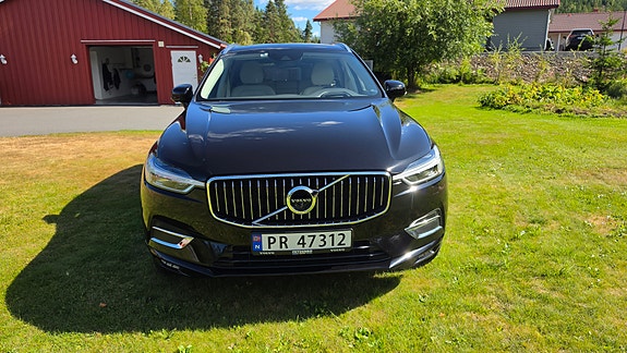 Volvo XC60 2 of 22