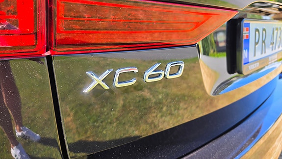 Volvo XC60 8 of 22