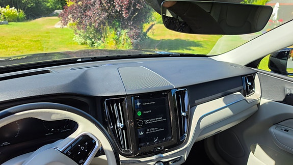 Volvo XC60 12 of 22