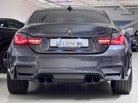 BMW M4 2 of 30